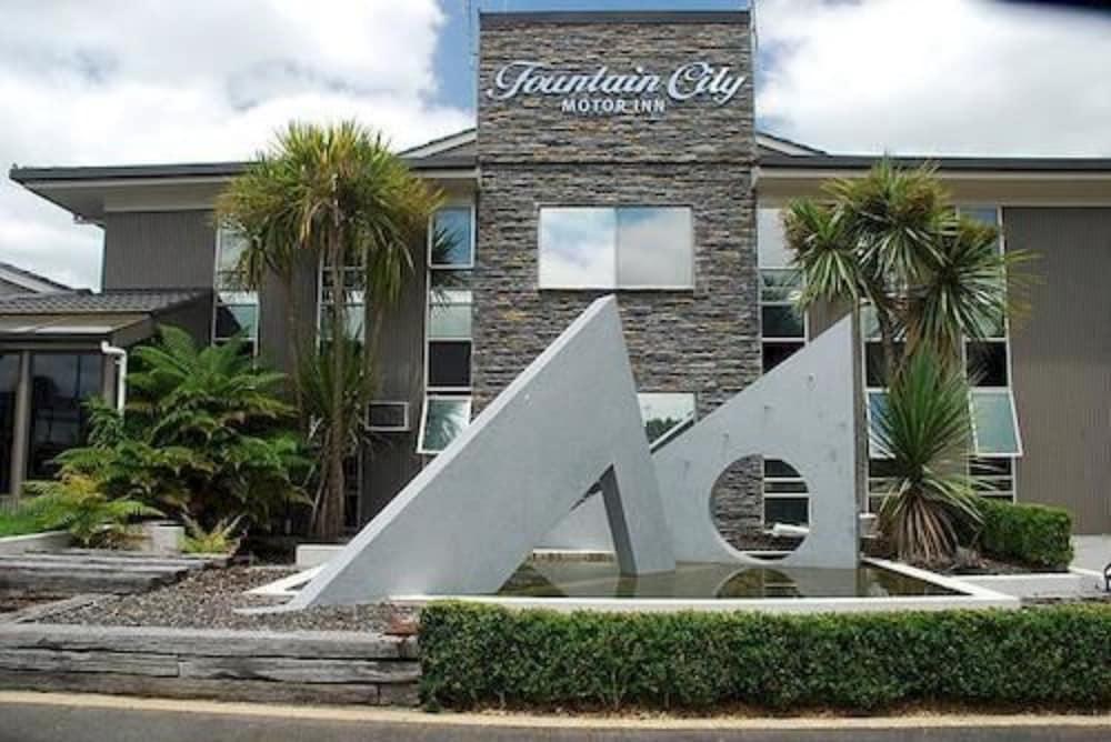 Fountain City Motor Inn Hamilton Exterior photo
